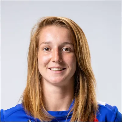 Quel sport pratique la française Pauline Bourdon Sansus ?