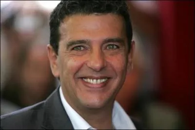 Mr Foot sur Canal + puis trop peu sur TF1 , c'est Thierry ...