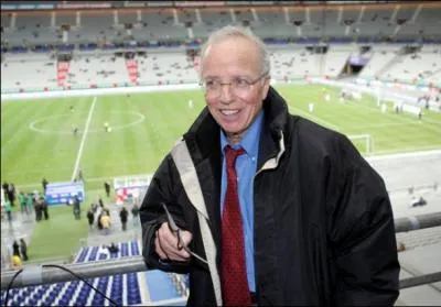 Porte des jugements directs envers les arbitres tel que 'Mr Foote vous tes un salaud', c'est Thierry ...