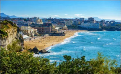 Quel est le nom des habitants de la ville de Biarritz ?