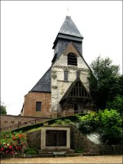 Voici l'église Saint-Christophe, à Mareuil-Caubert. Commune des Hauts-de-France, dans l'aire d'attraction Abbevilloise, elle se situe dans le département ...