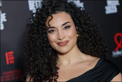 Sur cette photo, s'agit-il de Camélia Jordana ou de Camille Lellouche ?