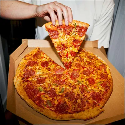 Le premier restaurant Pizza Hut en Angleterre a ouvert ses portes à Manchester en 1973.