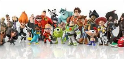 De quels animaux Maléfique est-elle accompagnée lorsqu'elle s'en prend à Aurore, la Belle au Bois dormant ?