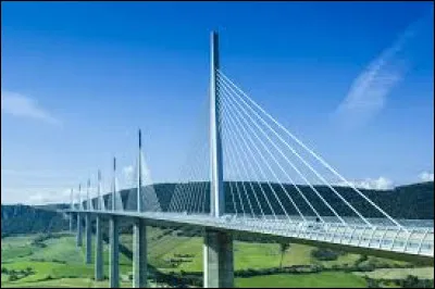 Quel est ce viaduc qui a la plus haute pile du monde ?