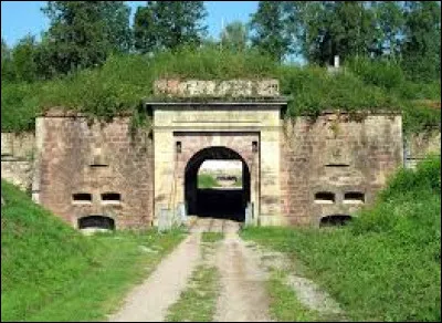 Je vous attends en Lorraine, à l'entrée du fort de Sanchey. Village de l'agglomération Spinalienne, il se situe dans le département ...