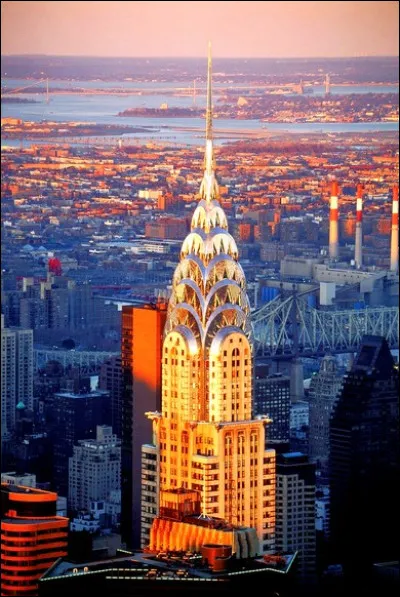 Elle quitte son second mari pour tenter sa chance à...