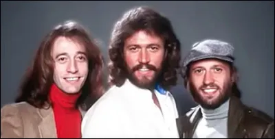 Quel est le nom du groupe pop fondé en 1958 par les 3 frères Gibb ?