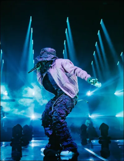 Qui interprète "Number One" ?