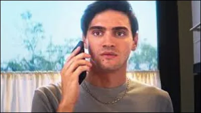 Qui est le stalker de Noah ?