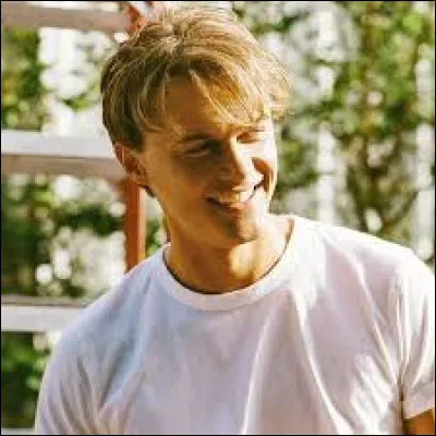 Comment s'appelle ce personnage ?