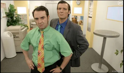 Comment s'appellent les deux personnages de la photo ?