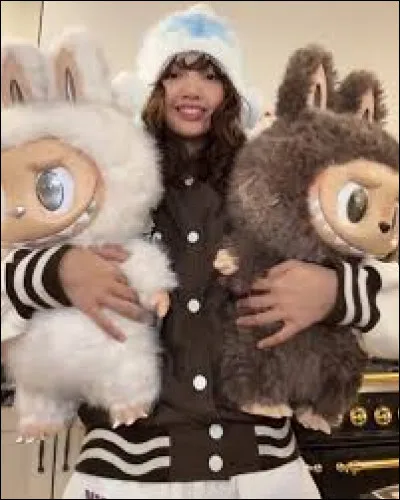 Est-ce qu'elle a des animaux de compagnie ?