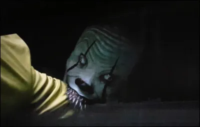 Dans "Ça" (2017), quelle forme prend Pennywise pour effrayer les enfants le plus couramment ?