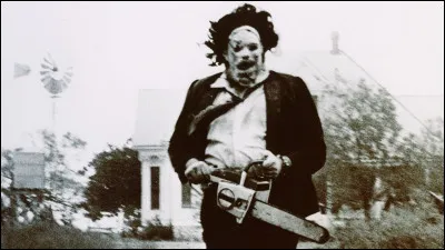 Dans "Massacre à la tronçonneuse" (1974), quelle est l'arme emblématique du tueur Leatherface ?