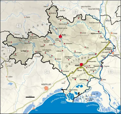 Quel est le nom de la ville, chef-lieu du département du Gard ?