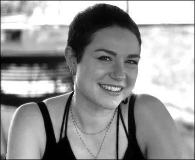 ... correspond à peu près au nombre de films constituant la filmographie d'Émilie Dequenne.