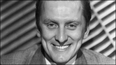 Kirk Douglas a tourné dans environ...