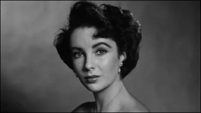 Elizabeth Taylor a tourné dans environ...