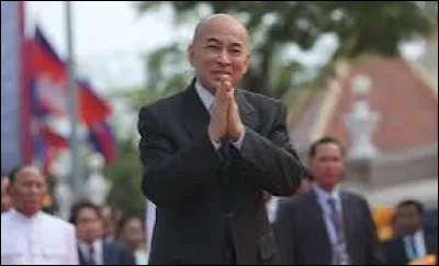 En 2004, de quel pays un danseur est-il devenu roi ?