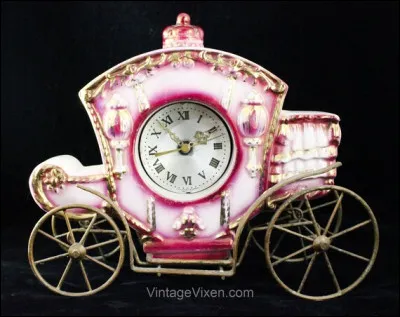 Dans le conte c&eacute;l&egrave;bre, que doit-il se passer si Cendrillon ne respecte pas la permission de minuit, et en quoi se transformera son carrosse ?