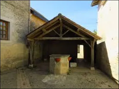 Village Deux-Sévrien, Vernoux-sur-Boutonne se situe dans l'ancienne région ...
