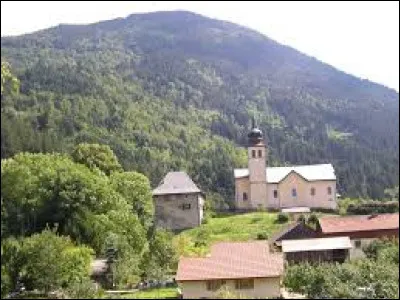Nous partons en Auvergne-Rhône-Alpes, à La Tour. Commune de l'arrondissement de Bonneville, elle se situe dans le département ...