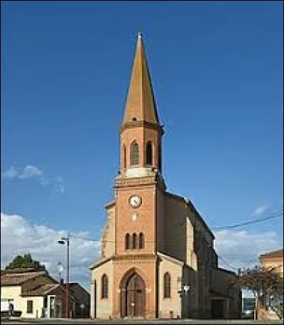 Voici l'église Saint-Ferréol, à Orgueil. Commune occitane, dans l'arrondissement de Montauban, elle se situe dans le département ...