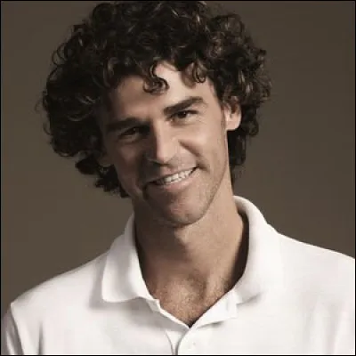 Dans quelle discipline le Brésilien Gustavo Kuerten s'est-il illustré ?