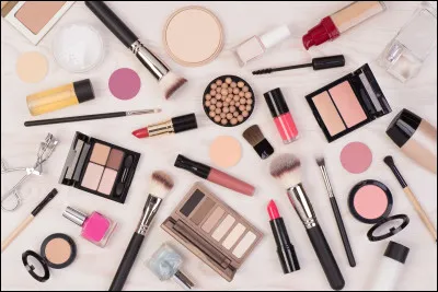 Quel genre de maquillage mets-tu  ?