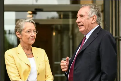 Quel Premier ministre français, nommé par Emmanuel Macron, na jamais eu recours à lengagement de la responsabilité de son gouvernement, grâce à la prononciation de larticle 49, alinéa 3, de la Constitution ?