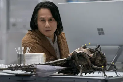 Dans "Dominion", des sauterelles géantes menacent léquilibre écologique.