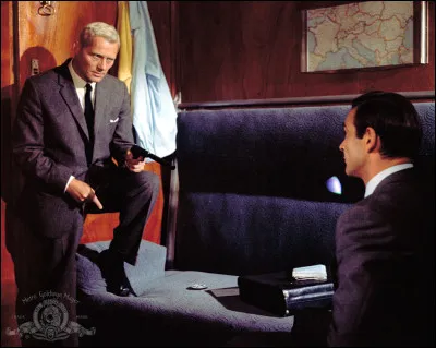 "Bons baisers de Russie" est le titre d'un film interprété par Roger Moore.