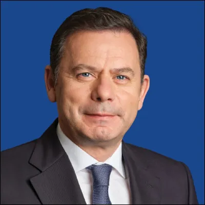 Quel est le positionnement du Premier ministre du Portugal, Luís Montenegro, sur léchiquier politique ?