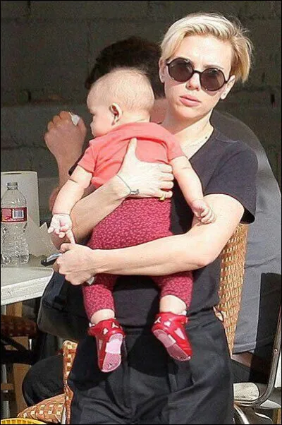 Combien d'enfants Scarlett a-t-elle ?