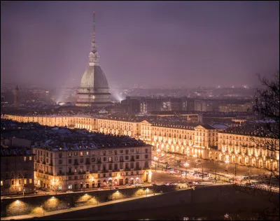 Turin est la capitale de la Lombardie.