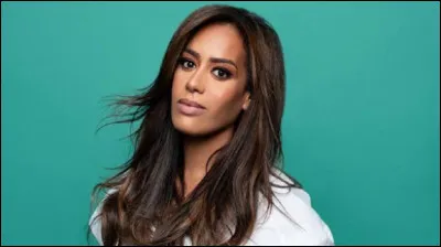 Aux côtés de quel couple a-t-elle fait une apparition dans la série "Scènes de Ménages" ?