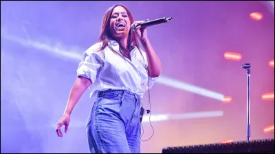 En avril 2013, elle sort le single Quand la musique est bonne avec Soprano tiré de l'album Génération Goldman volume 2.