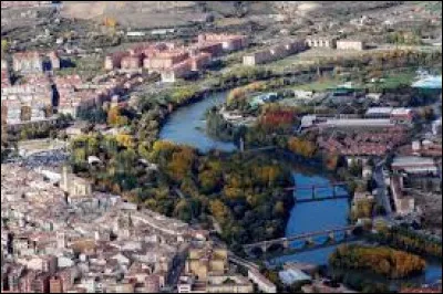 Cette ville de 150 000 habitants, traversée par l'Èbre, est la capitale de La Rioja :