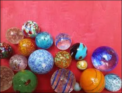 Comment nomme-t-on la plus grosse des billes ?