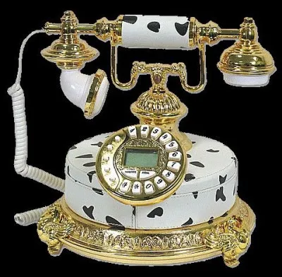 Encore un sketch de Fernand Raynaud dans lequel il se moque des télécommunications. Quel numéro demande-t-il à l'opératrice ?