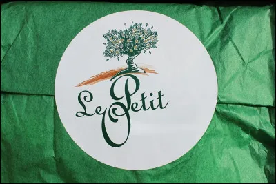 Pouvez-vous compléter ce logo de cosmétiques ...