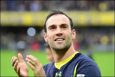 Quand on dit : "Qui vole un uf vole un buf", on fait...