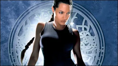 Dans "Lara Croft : Tomb Raider" de 2001, quel rôle joue Angelina Jolie ?