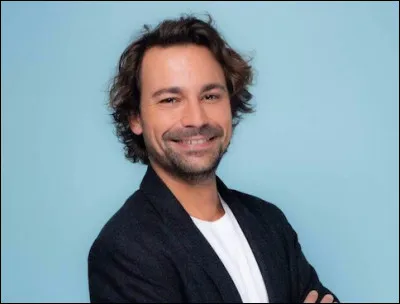 Quel est le nom de la séquence où Bertrand Chameroy propose un tour d'horizon décalé des événements qui font l'actualité ?