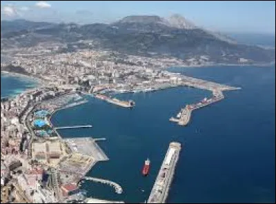 Ceuta est une ville frontalière du Maroc : de quel pays fait-elle partie ?