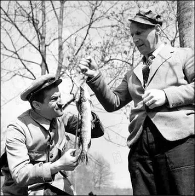 En 1954, il tourne pour la première fois face à Bourvil dans un film de Gilles Grangier. Quel est le titre ?