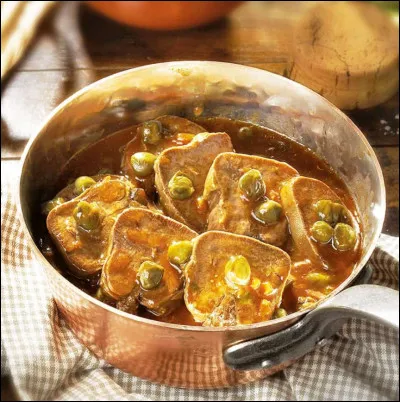 Traditionnellement, quel plat accompagne-t-on de sauce piquante ?