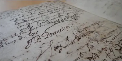 Complétez : Le français est la langue de