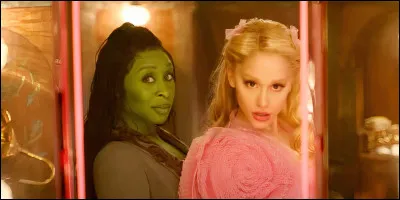 Et enfin, qui préfères-tu entre Glinda et Elphaba ?
(Attention, cela ne veut pas dire que tu auras celle que tu as choisie.)